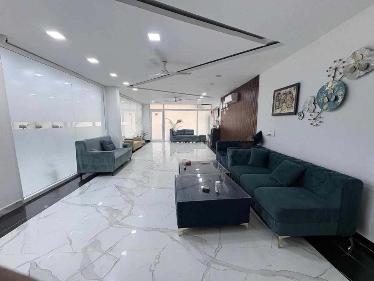 Pacific Inn Eco Central คูร์เคาน์ ภายนอก รูปภาพ