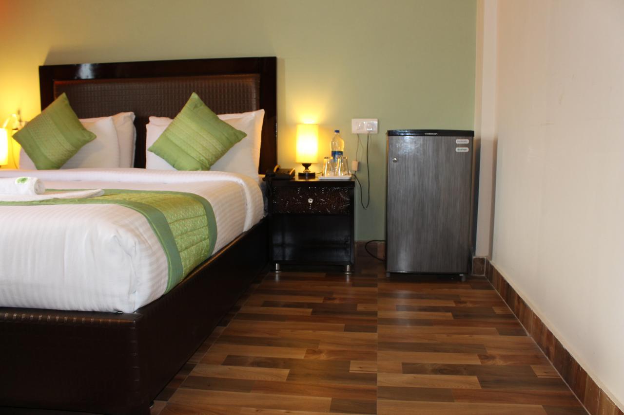 Pacific Inn Eco Central คูร์เคาน์ ภายนอก รูปภาพ