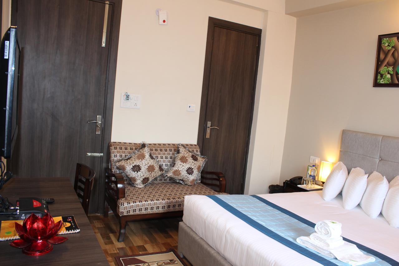 Pacific Inn Eco Central คูร์เคาน์ ภายนอก รูปภาพ